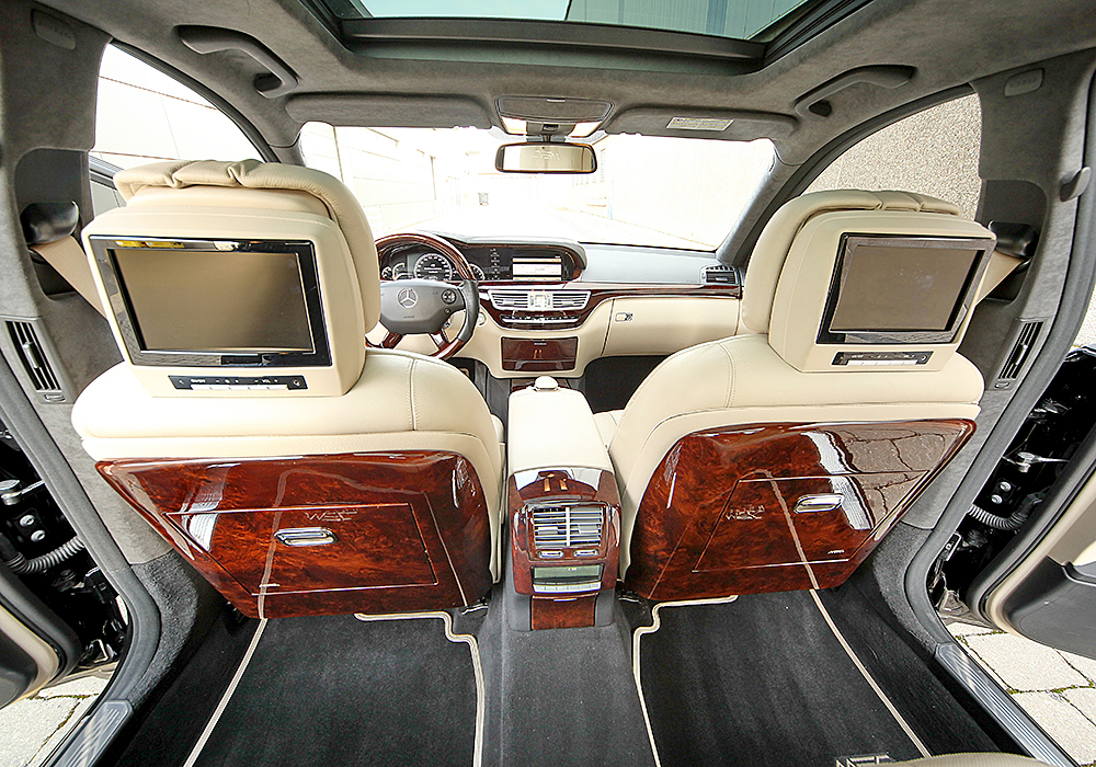 Noble Interior For Your Mercedes Benz W221