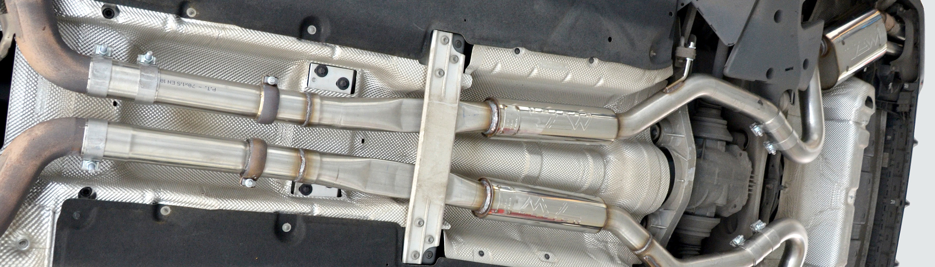 Soundgewaltige Auspuffanlagen Fur Ihren Mercedes Benz C217