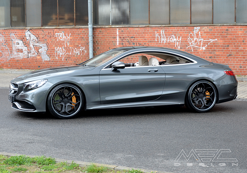 Mercedes s63 AMG серый